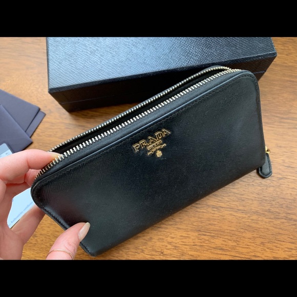 Prada Saffiano Leather Ziparpund Wallet Black - Picture 2 of 7